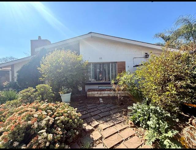 3 BEDROOM HOUSE FOR SALE IN VANDERBIJLPARK SW 1